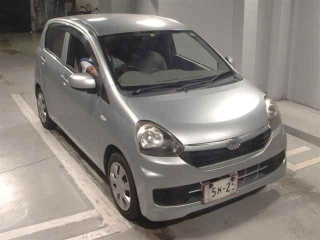 8028 Toyota Pixis epoch LA300A 2014 г. (JU Tokyo)